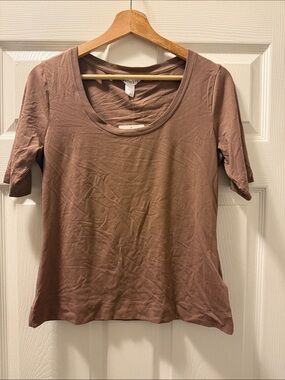 Athleta Short-Sleeve Scoop Neck Tee in brown NWT